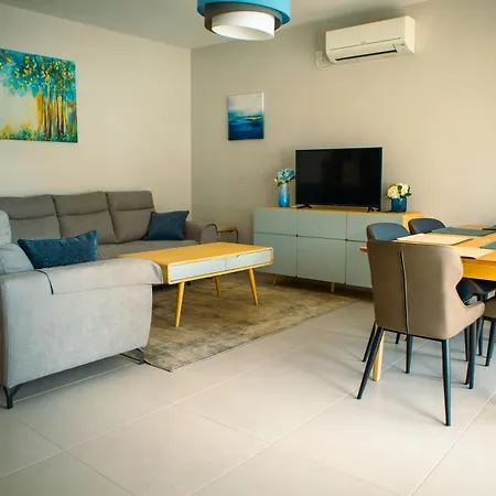 Azzurra Swimming Pool * Mostar