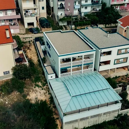 Willa Azzurra Swimming Pool *