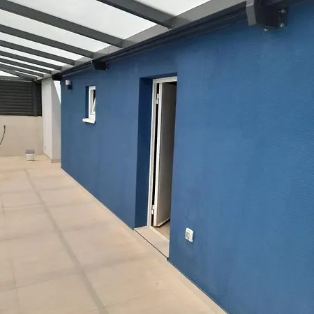 Willa Azzurra Swimming Pool Mostar