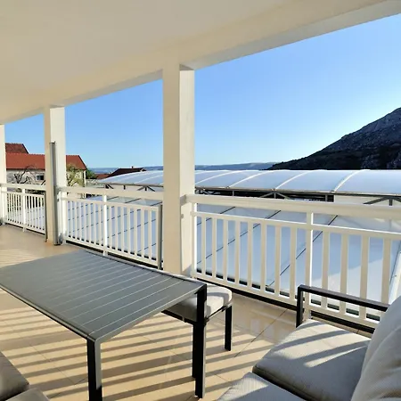 Azzurra Swimming Pool Willa